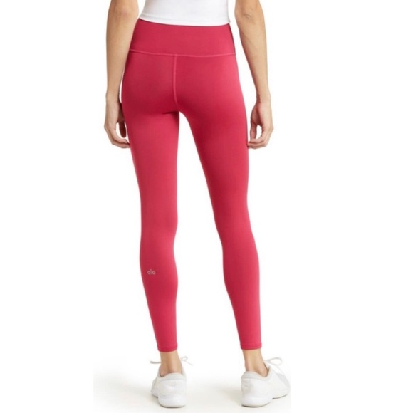 NWT ALO 7/8 High-Waist Airlift Legging in Lipstick Red Size XS - Picture 3 of 15